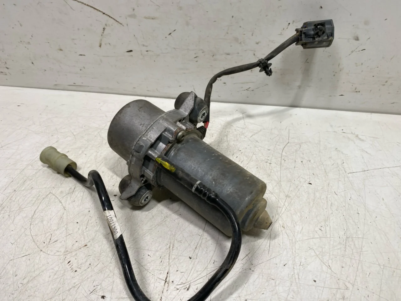Renault KANGOO II 2015-21 Vacuum pump view 2
