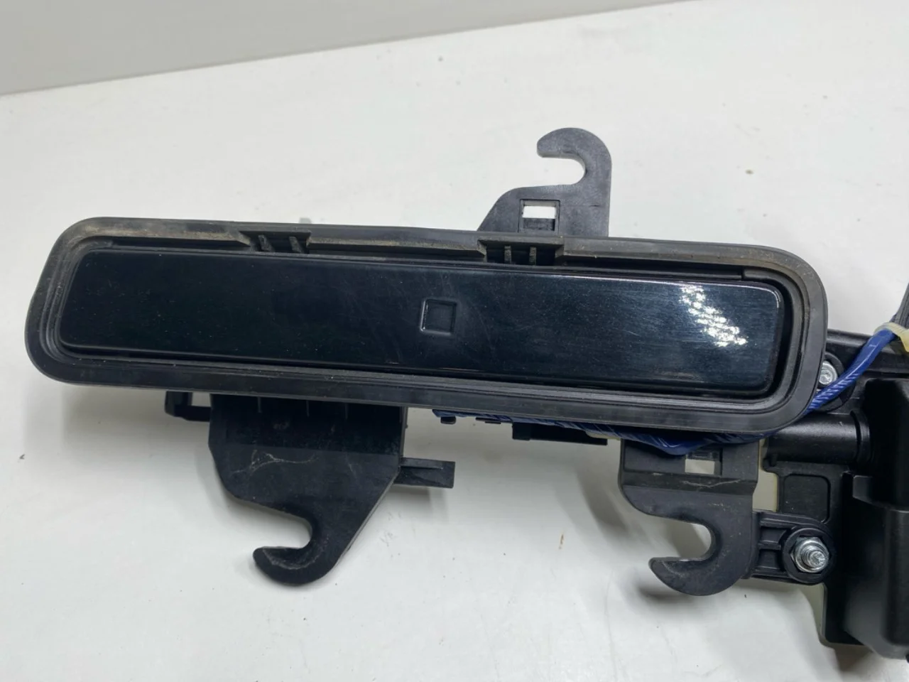 Hyundai IONIQ 5 NE 2022- Left exterior door handle view 3