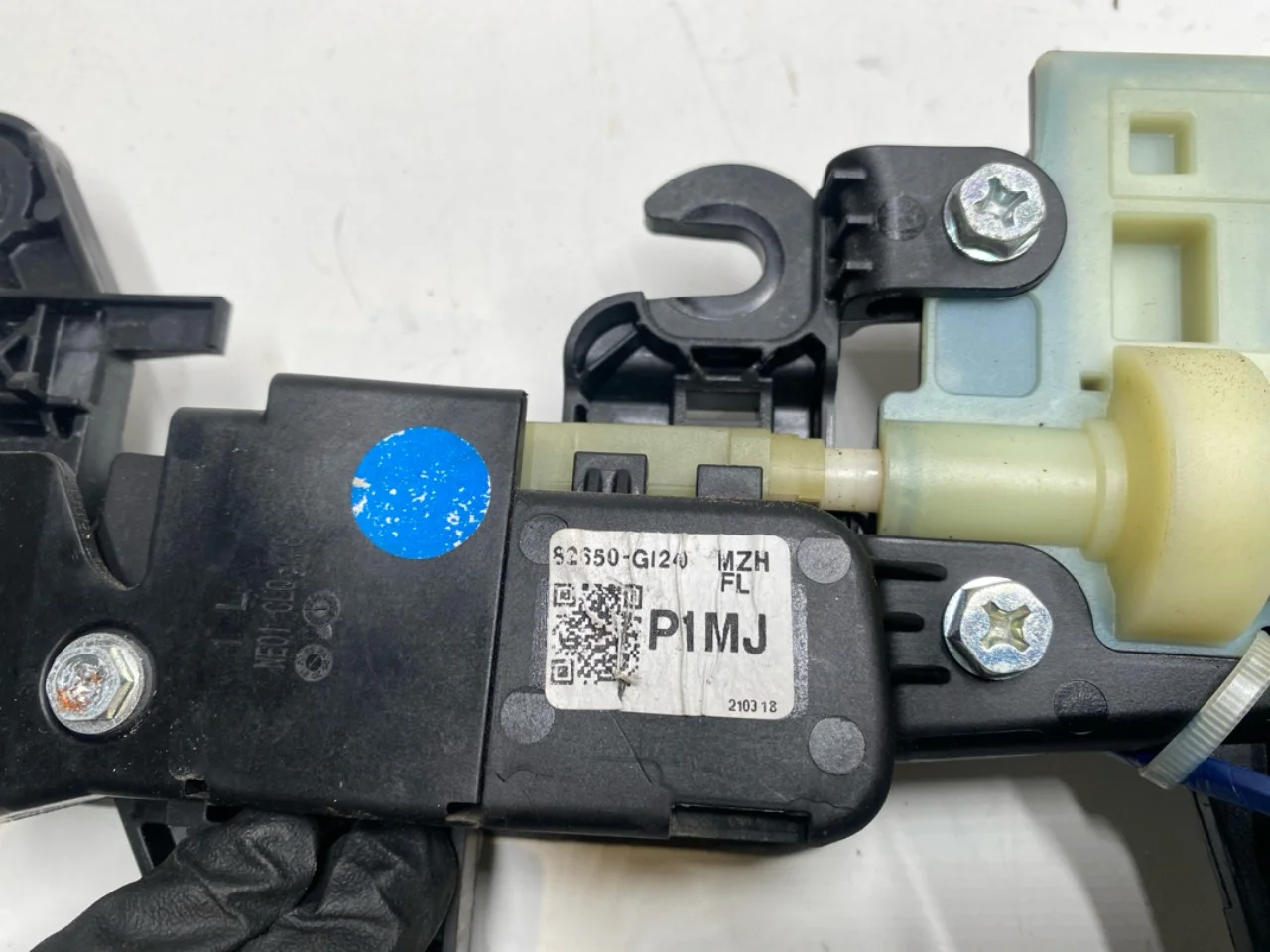 Hyundai IONIQ 5 NE 2022- Left exterior door handle view 4
