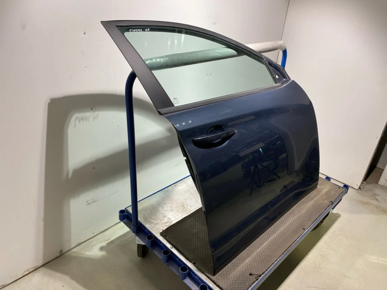 Hyundai KONA / ELECTRIC 2018-23 Ajtó, 4 ajtós, első, jobb nézet 2