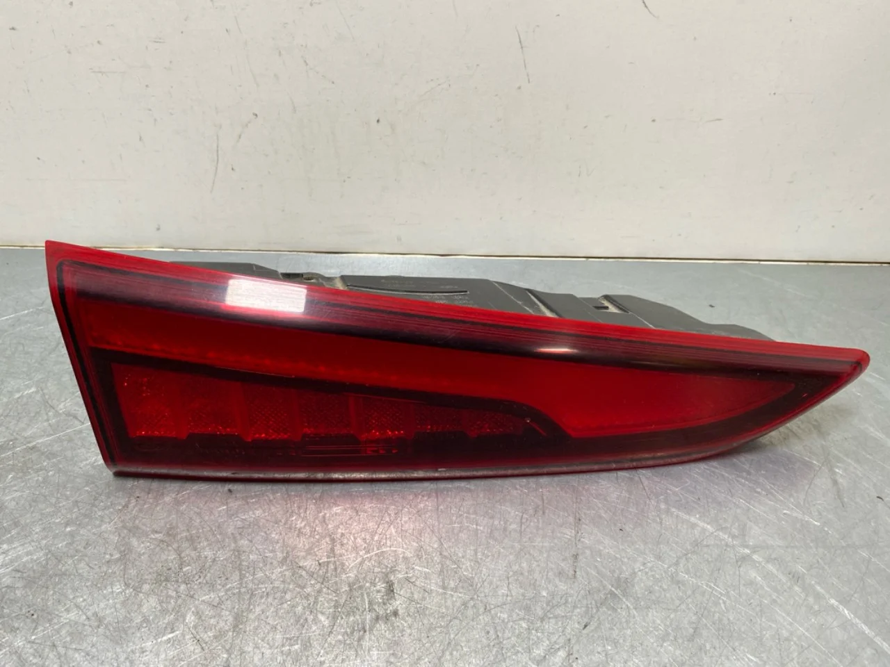 Hyundai KONA / ELECTRIC 2018-23 Rear light, left, on tailgate (inner)