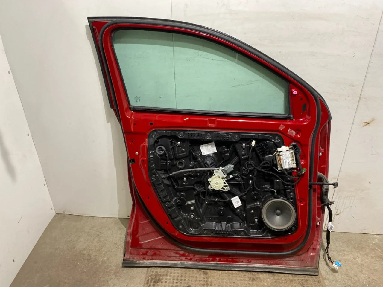 Mercedes EQA H243 2021- Ajtó, 4 ajtós, első, bal nézet 4