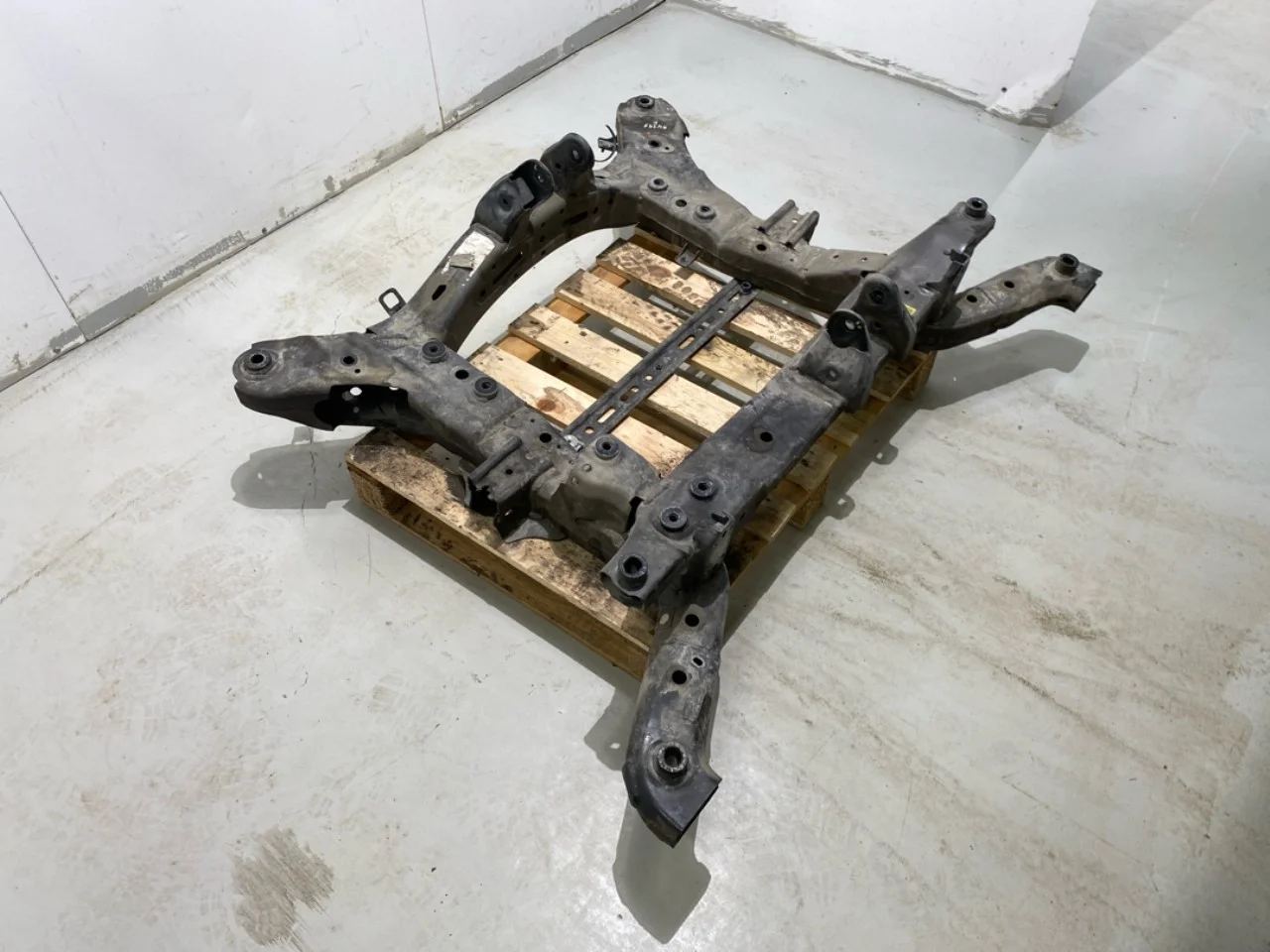 Kia EV6 2022- Front subframe view 3