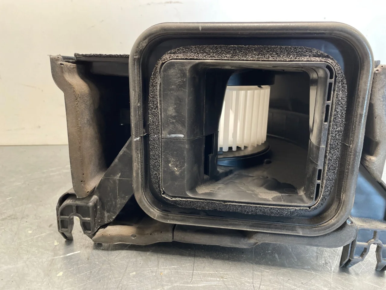 Kia EV6 2022- Fűtésventilátor motor nézet 3