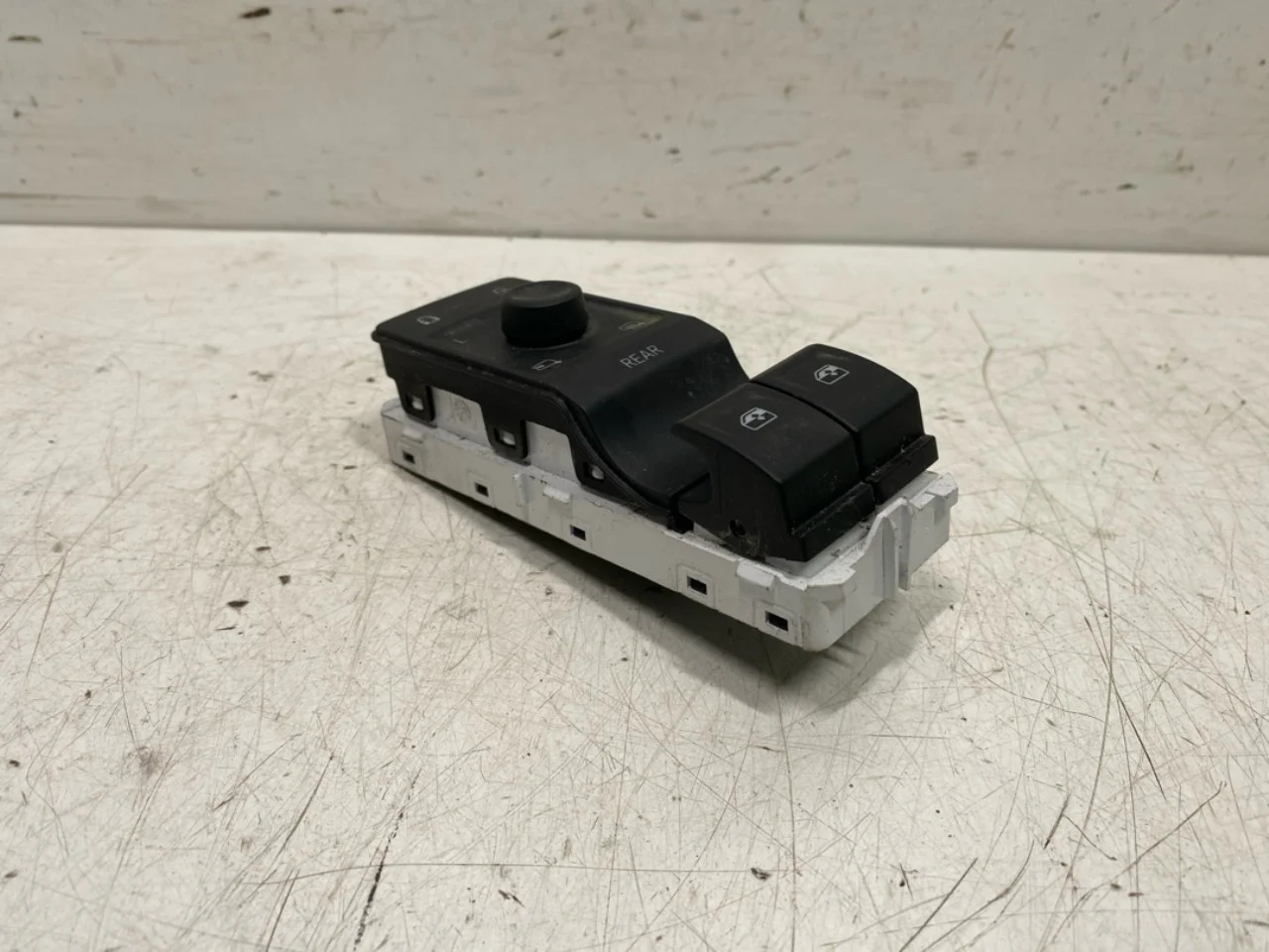 Volkswagen ID.4 2021- Window regulator switch view 4