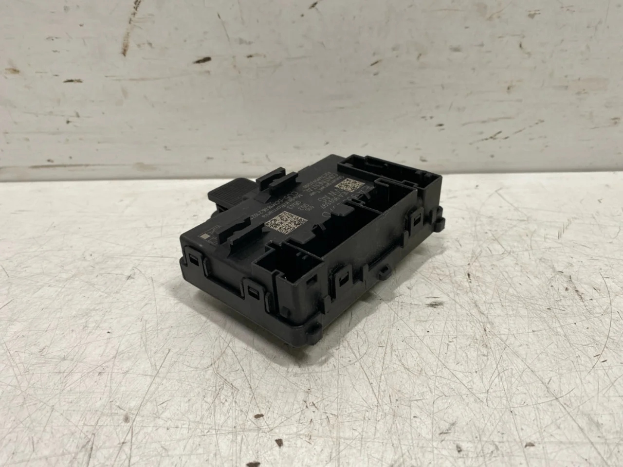 Volkswagen ID.4 2021- Vezérlőegység, ajtó nézet 3