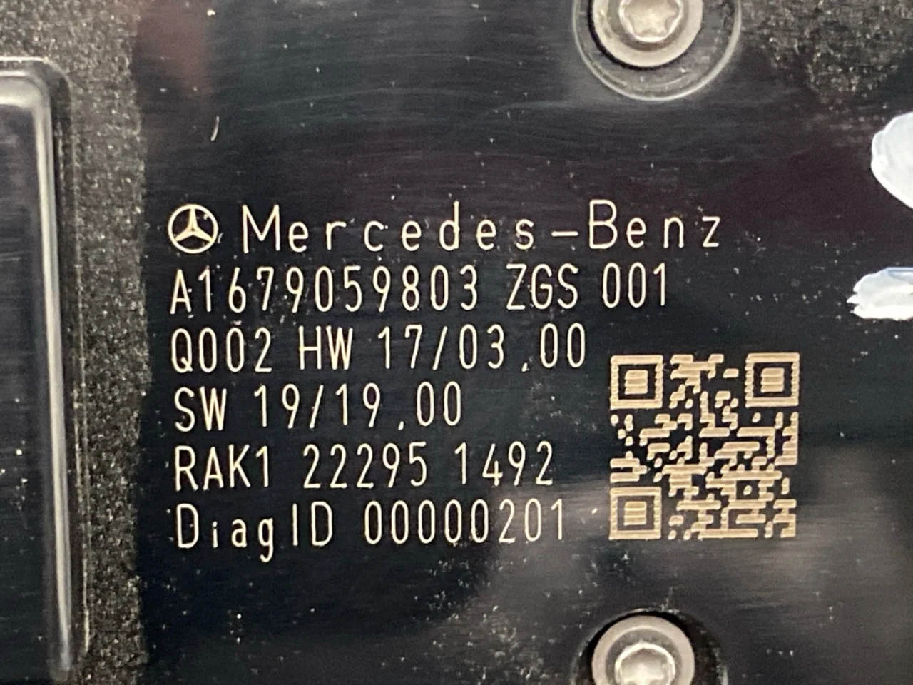 Mercedes EQA H243 2021- Window regulator switch view 3