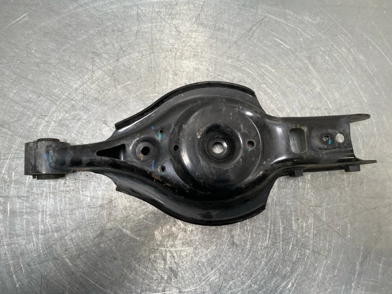 Volvo EX30 2024- Braț suspensie, dreapta spate vedere 2