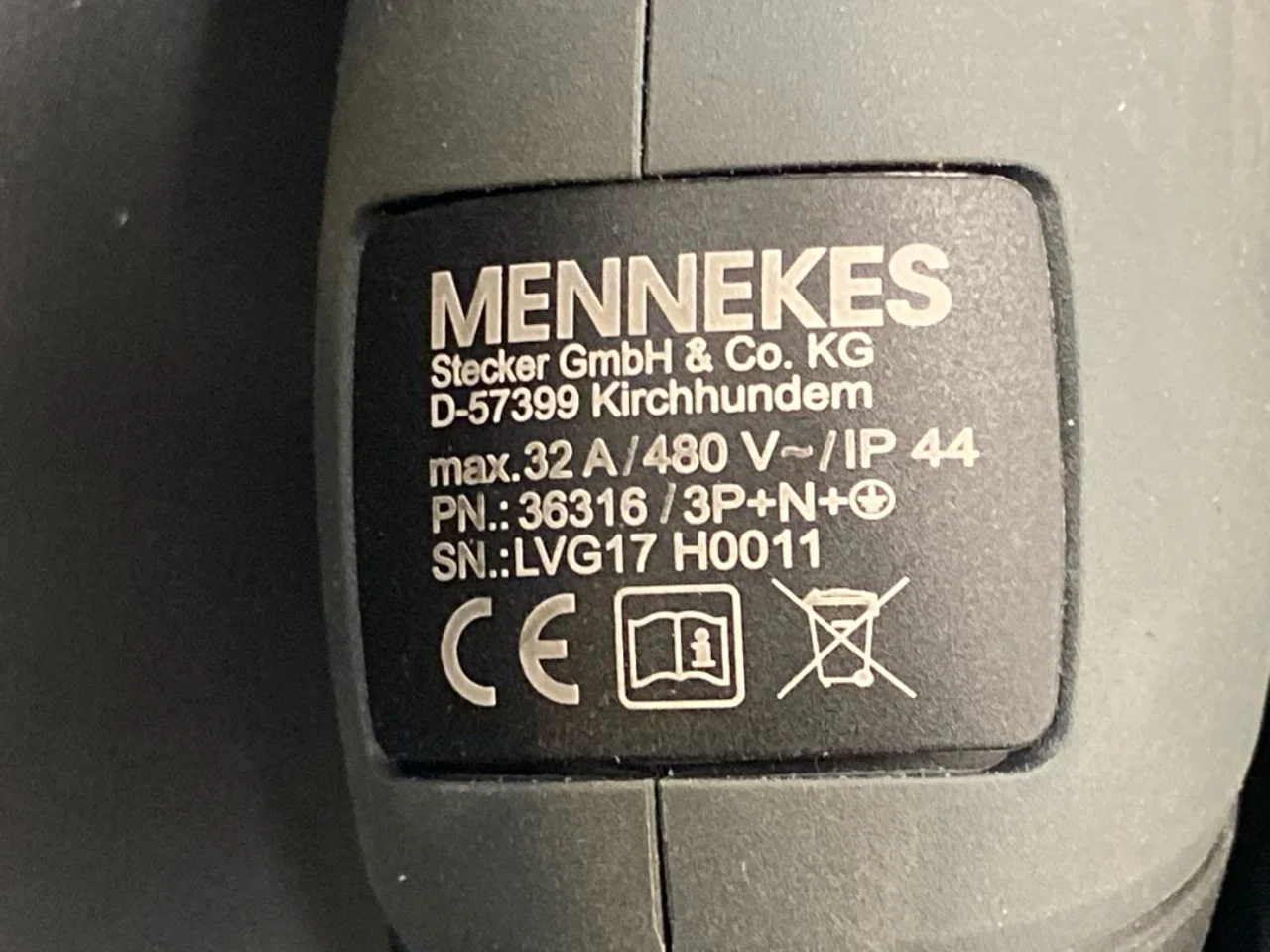 Mercedes EQA H243 2021- Akkumulátortöltő nézet 3