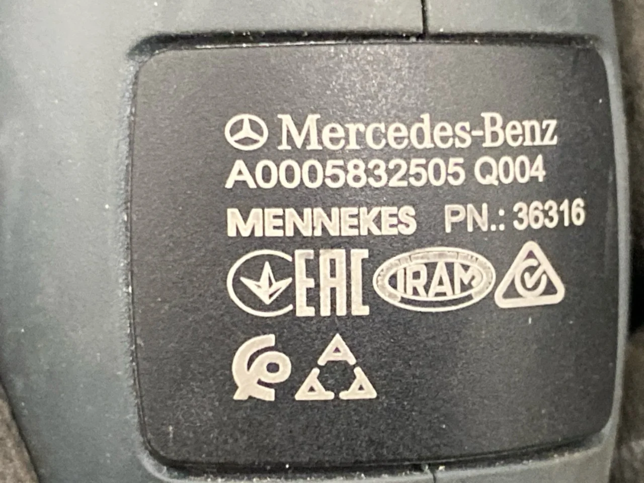 Mercedes EQA H243 2021- Akkumulátortöltő nézet 4