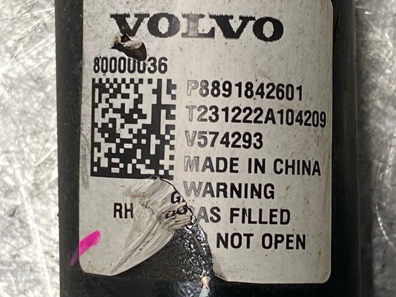 Volvo EX30 2024- Shock absorber, rear view 3