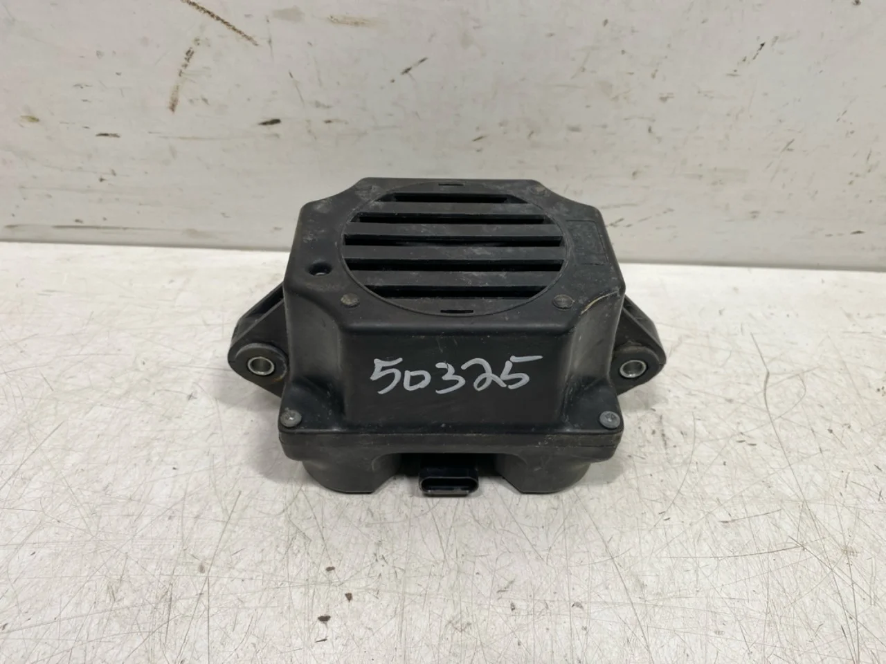 Peugeot 208/E-208 2020-> Difuzor sunet motor