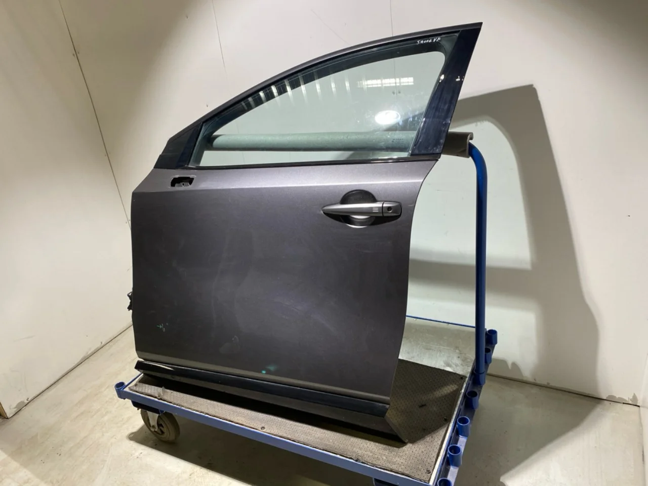 Nissan ARIYA 2021- Ajtó, 4 ajtós, első, bal nézet 3