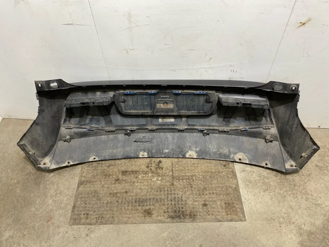 BMW I3 I01 2013-22 Rear bumper view 4
