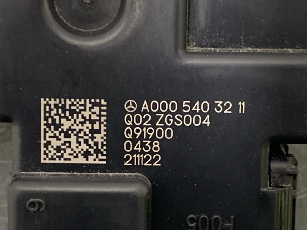 Mercedes EQS V297 2022- Biztosítékdoboz / elektromos központ nézet 3