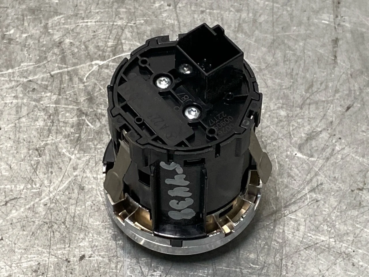 Mercedes EQS V297 2022- Headlight switch view 2