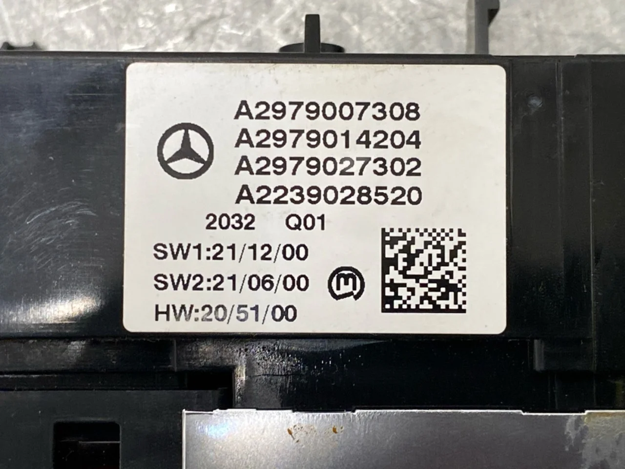 Mercedes EQS V297 2022- Egyéb kapcsolók nézet 3