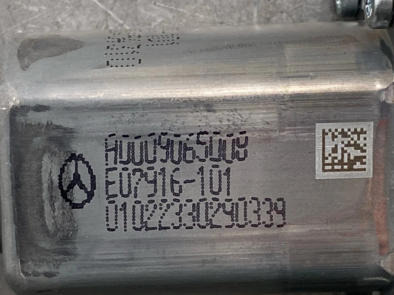 Mercedes EQS V297 2022- Ablakemelő motor nézet 3