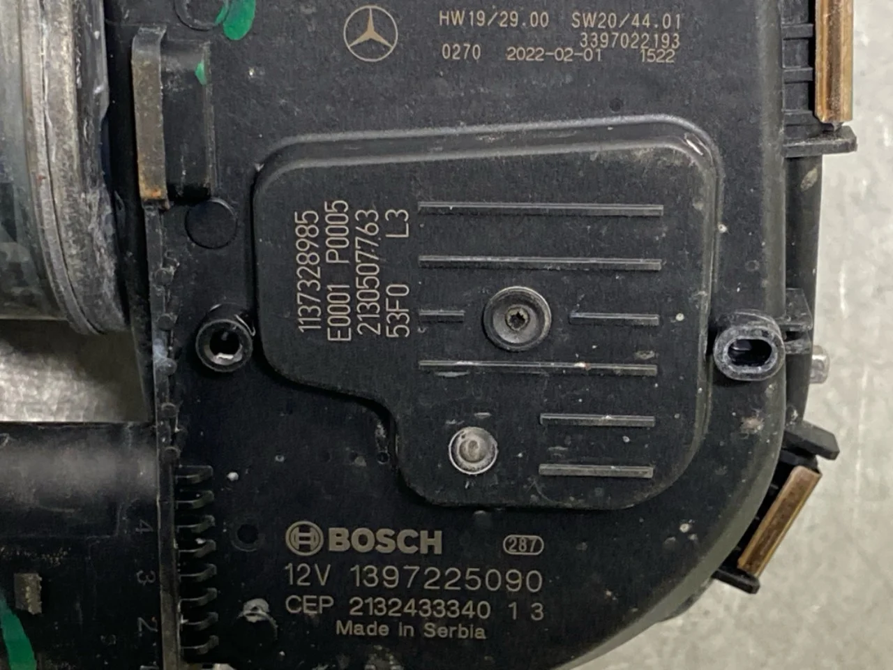 Mercedes EQS V297 2022- Windshield wiper motor view 3