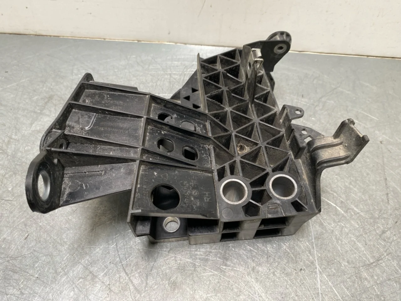 Mercedes EQS V297 2022- Upper front panel view 2