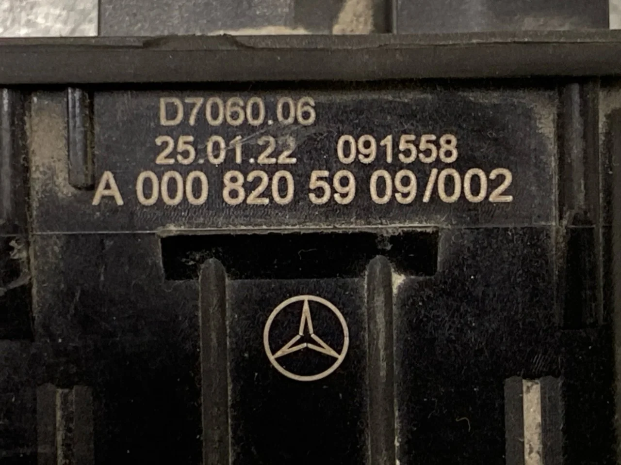 Mercedes EQS V297 2022- Capac port încărcare, electric / hibrid vedere 4