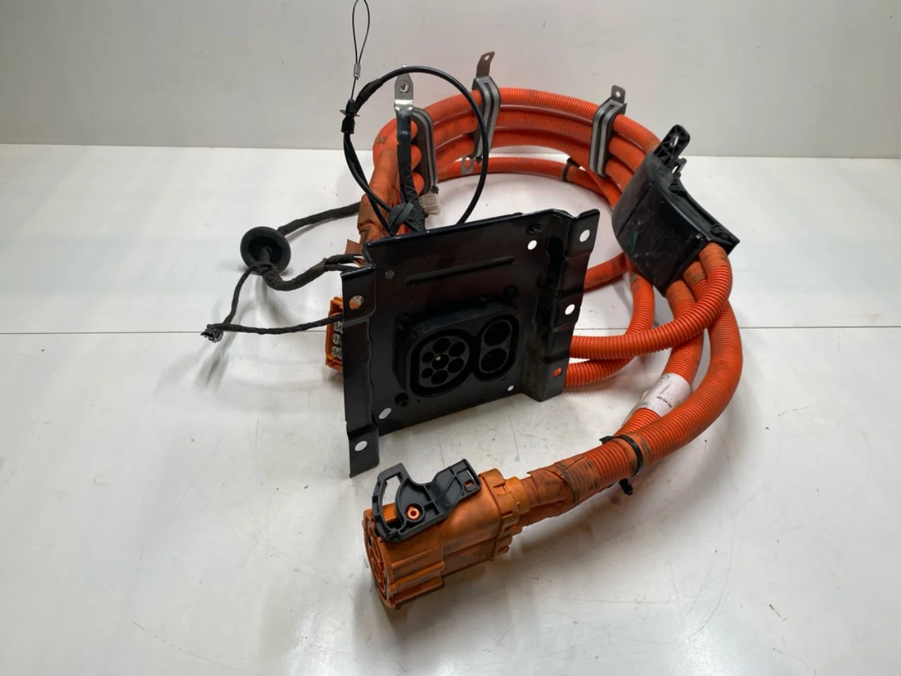 Volvo EX30 2024- Capac port încărcare, electric / hibrid