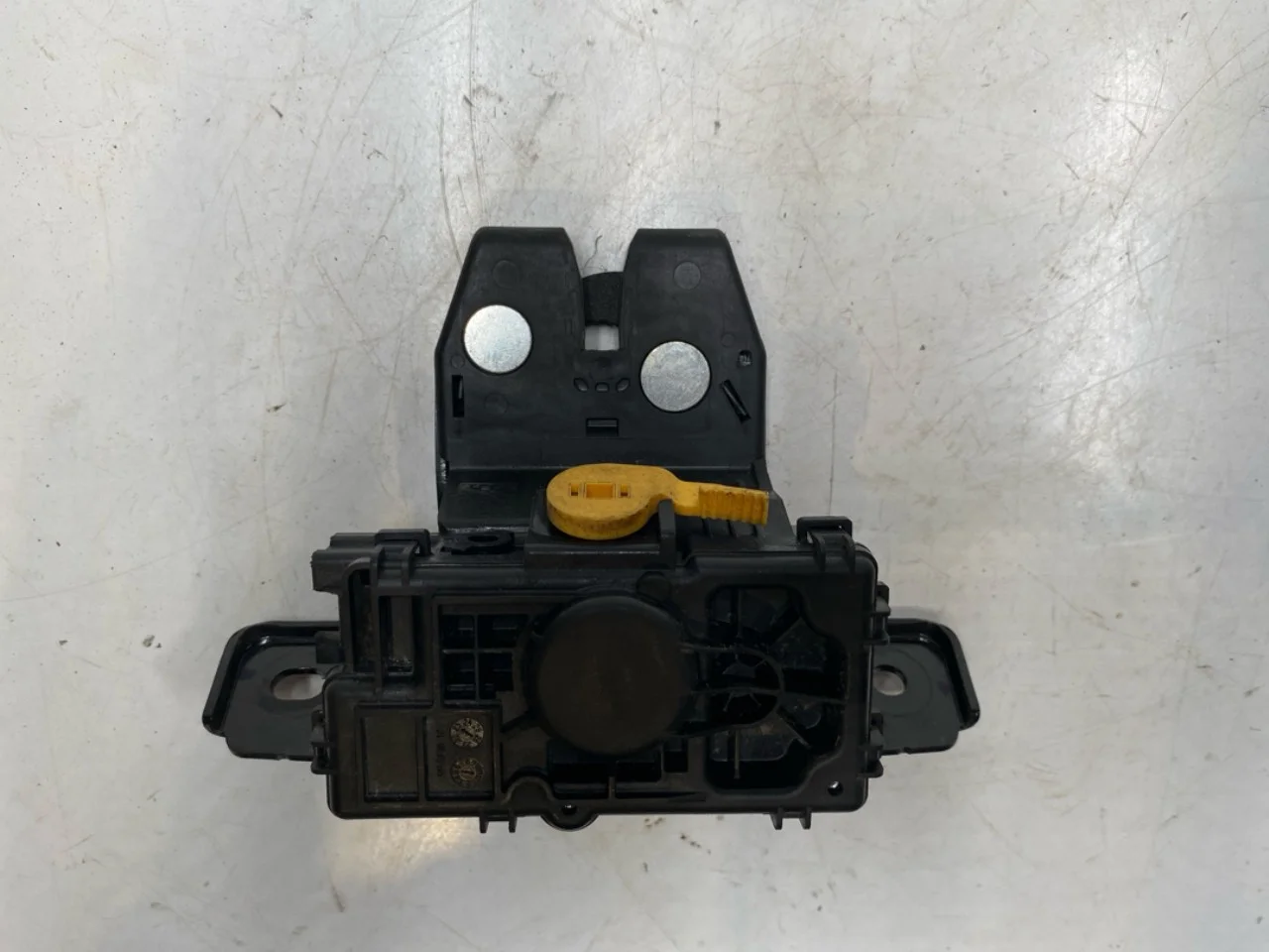 Volvo EX30 2024- Tailgate lock view 2