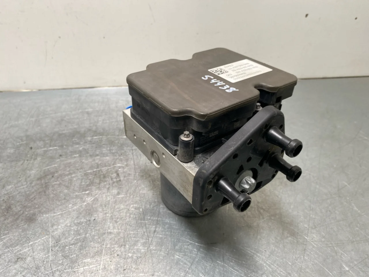Mercedes EQS V297 2022- ABS hidraulika egység (tömb) nézet 2