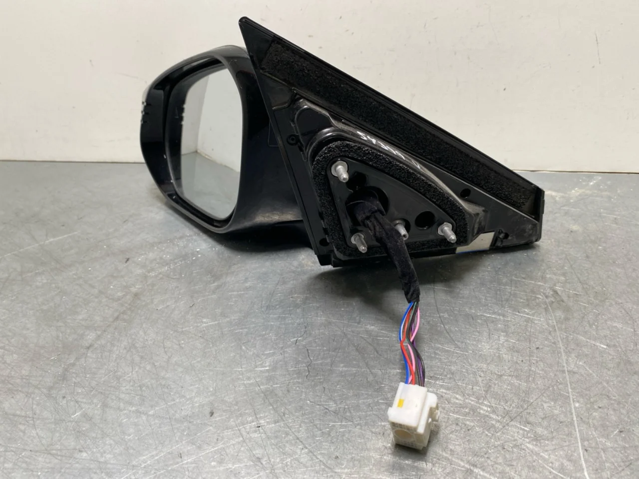 Kia EV6 2022- Left power mirror view 4