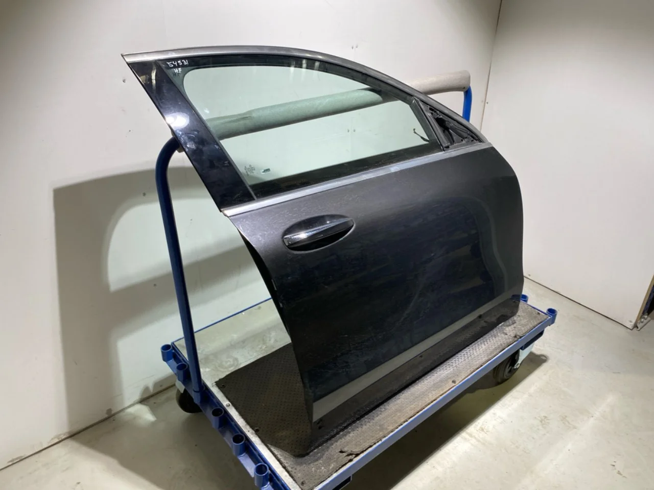 Mercedes EQC 2020- Ajtó, 4 ajtós, első, jobb nézet 2