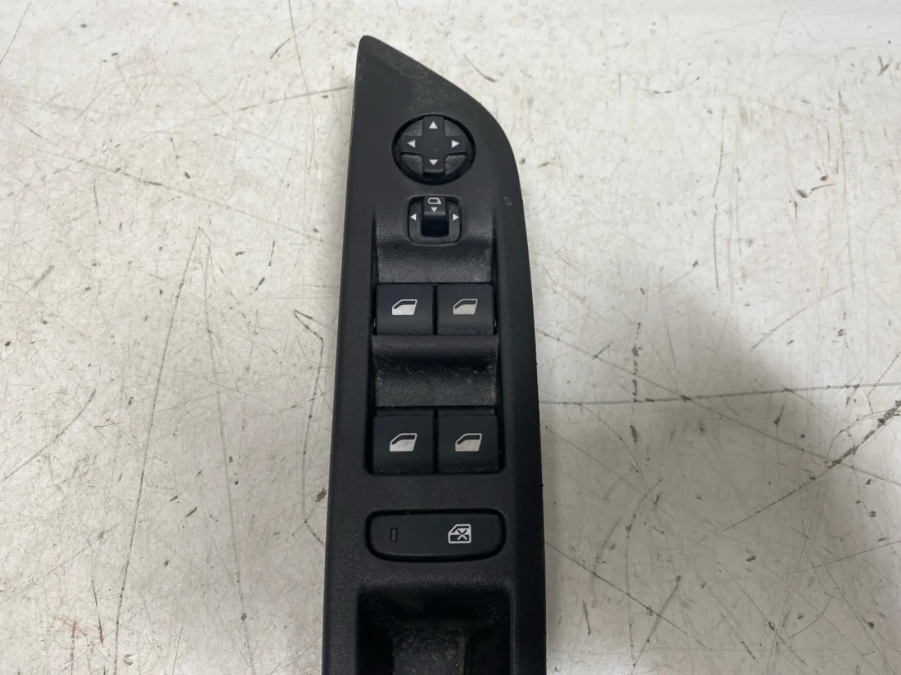 Peugeot 208/E-208 2020-> Window regulator switch view 2