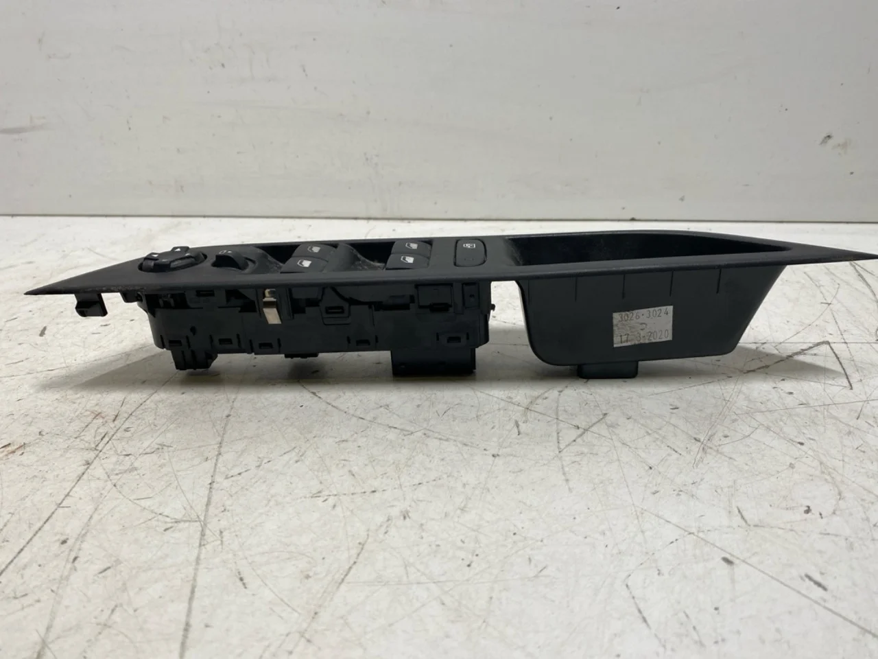 Peugeot 208/E-208 2020-> Window regulator switch view 4