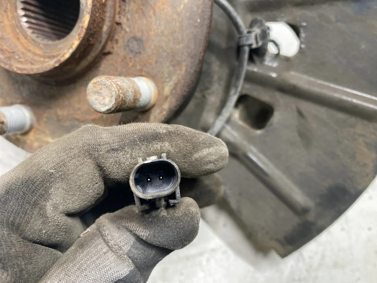 Byd TANG 2021->> Front right steering knuckle view 4