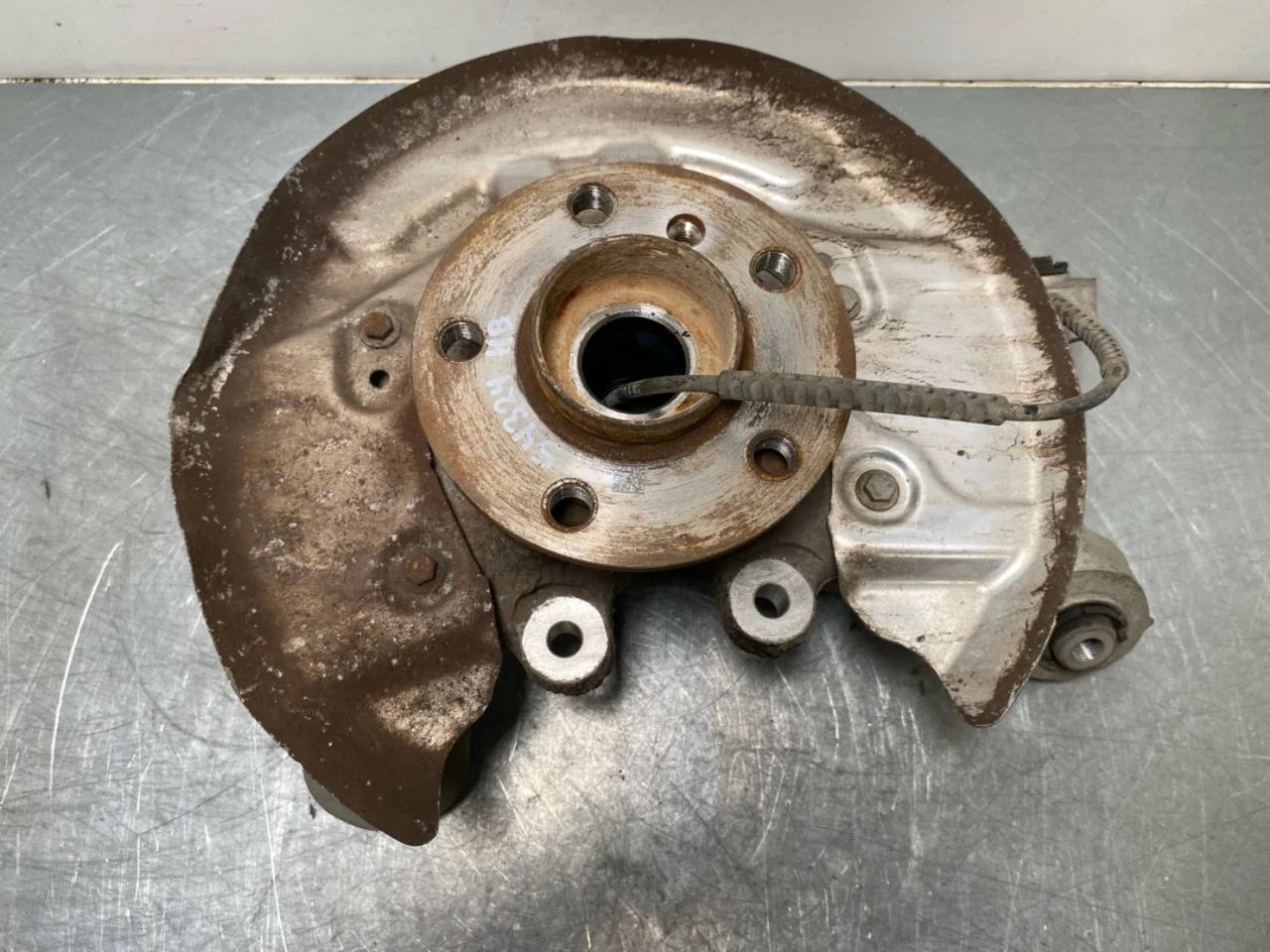 BMW I3 I01 2013-22 Stub axle carrier, right rear