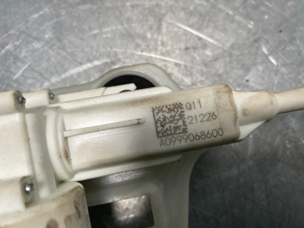 Mercedes EQA H243 2021- Tailgate lock view 3