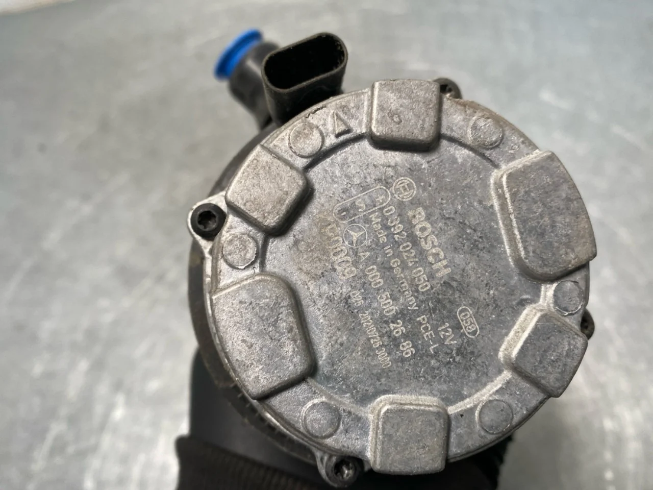 Mercedes EQA H243 2021- Circulation pump view 2
