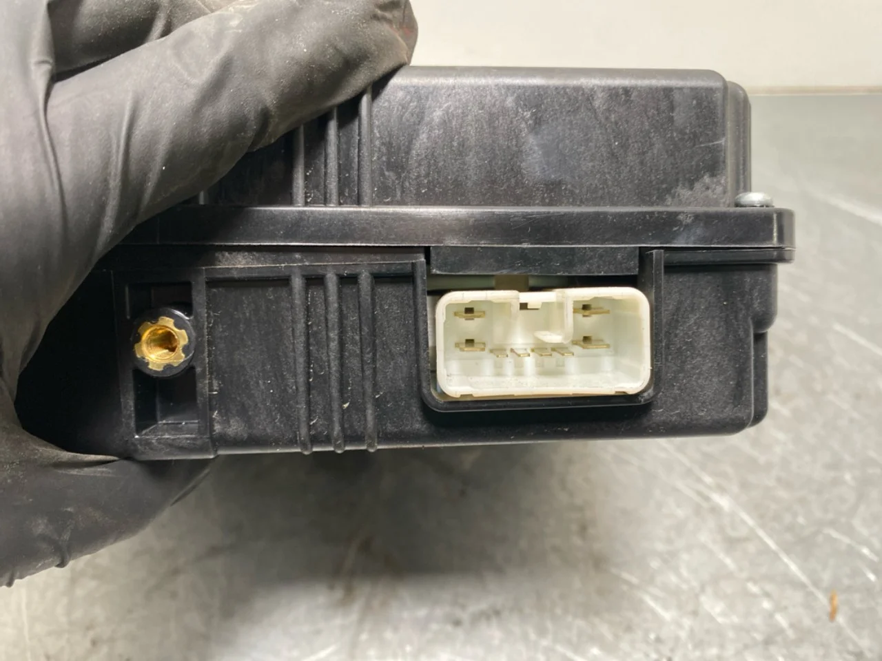 Nissan LEAF 2011-17 Control unit, other view 3