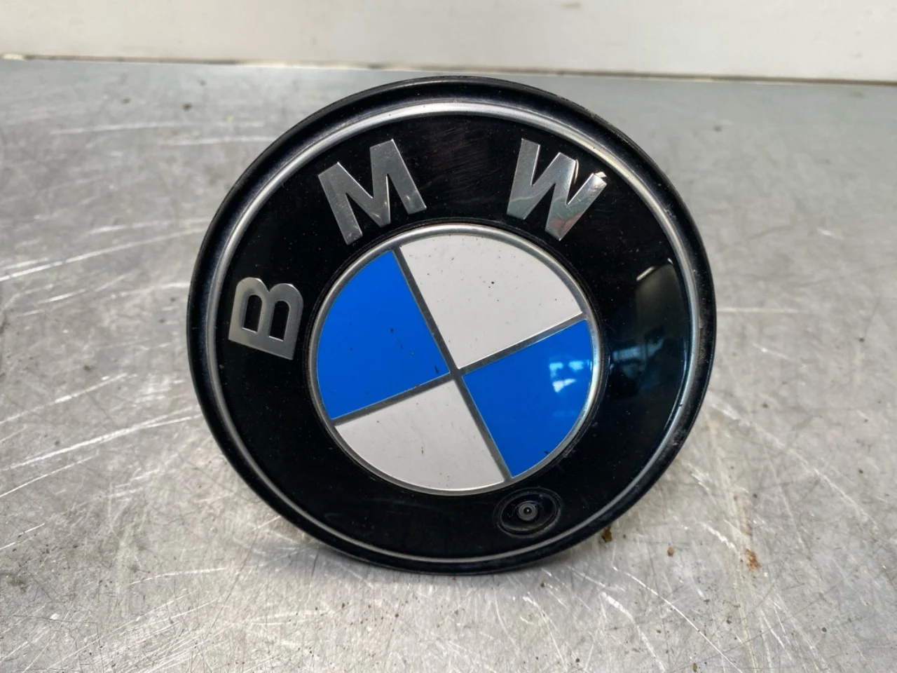 BMW IX 2022- Emblem