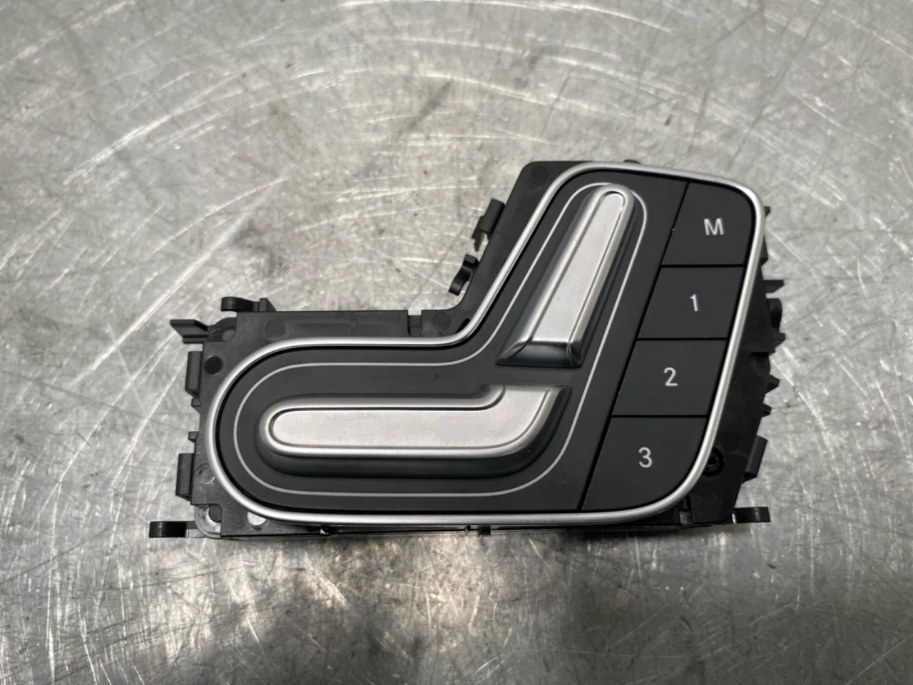 Mercedes EQA H243 2021- Egyéb kapcsolók