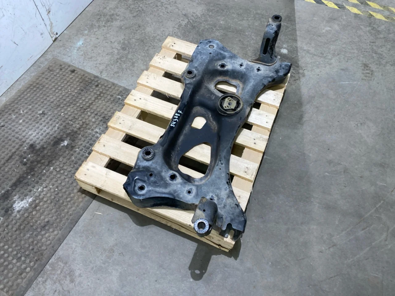 Mercedes EQA H243 2021- Front subframe view 2