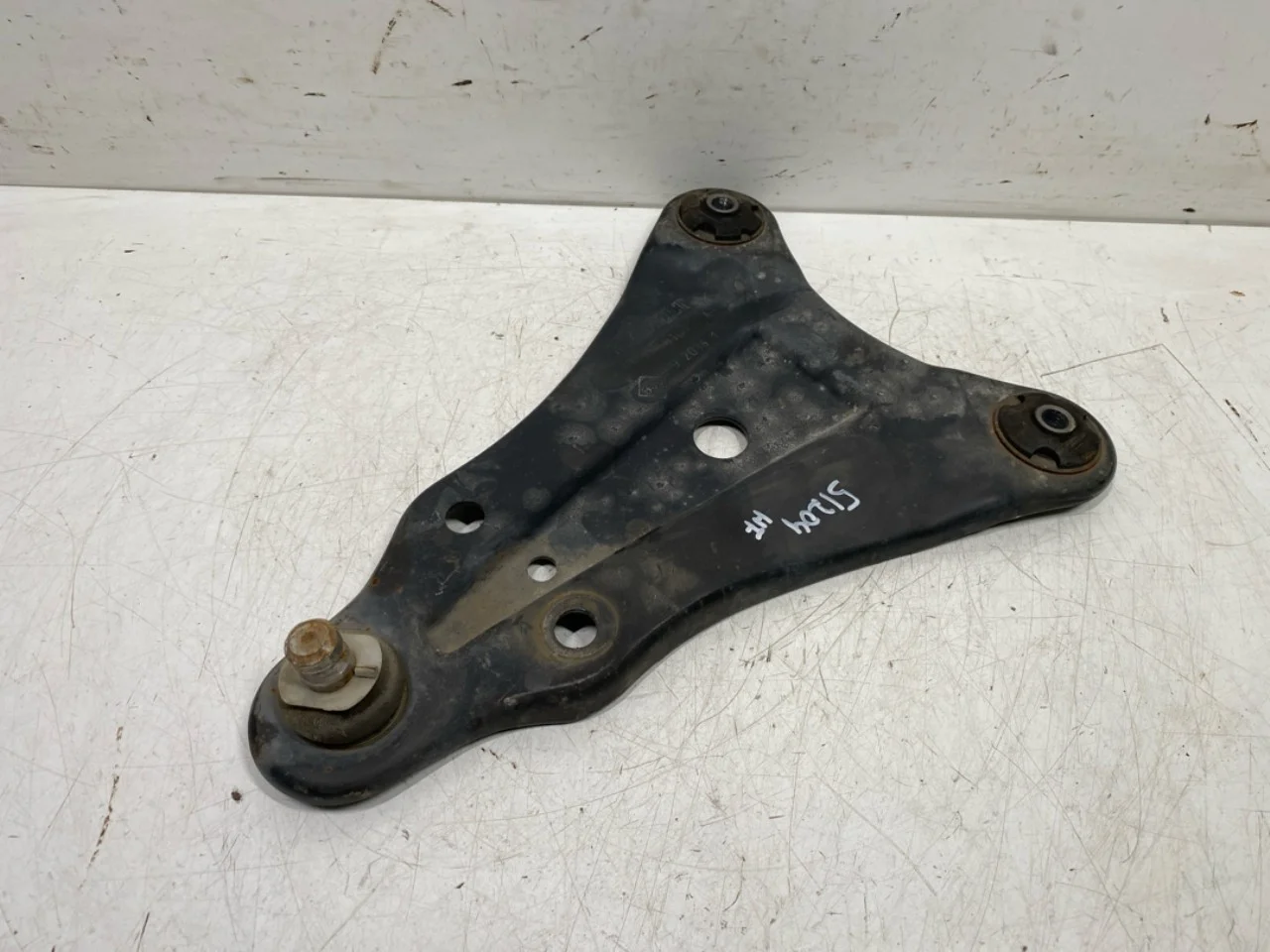 Renault TWIZY Control arm, front right view 2