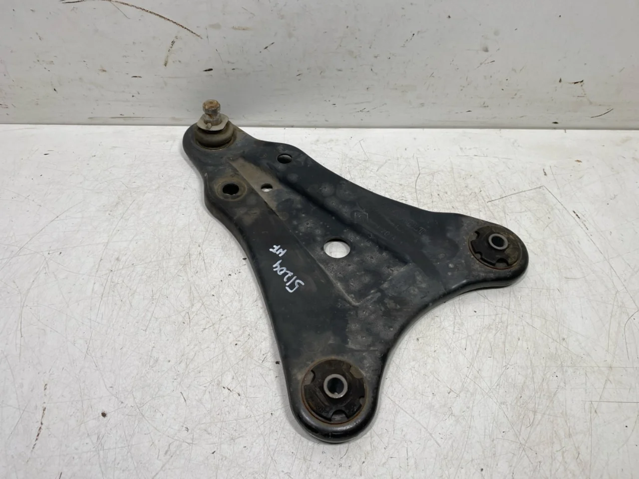 Renault TWIZY Control arm, front right view 3