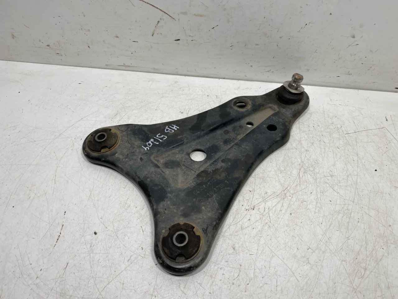 Renault TWIZY Control arm, rear right view 3