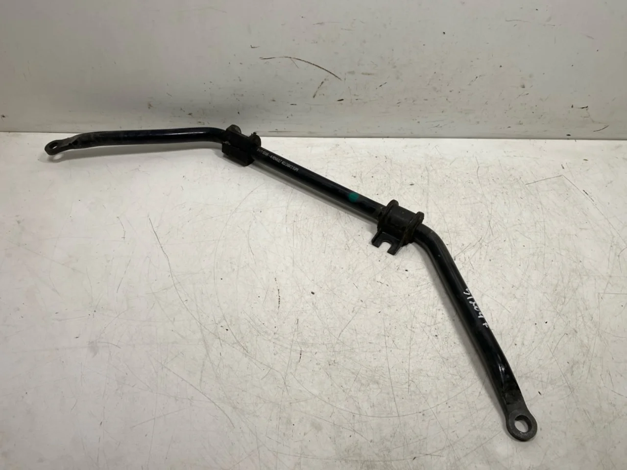 Renault TWIZY Front stabilizer bar view 3
