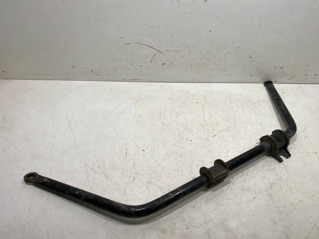 Renault TWIZY Stabilizer bar, rear view 3