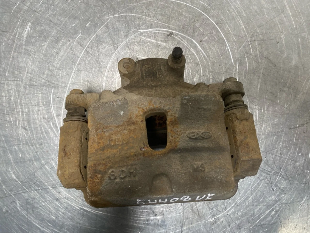 Kia SOUL 2009- Front left brake caliper view 2