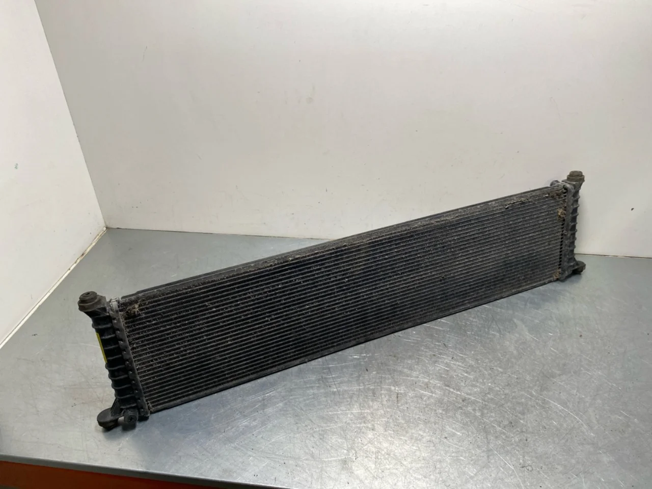 Tesla MODEL S 2013- Radiator, automatic transmission view 3