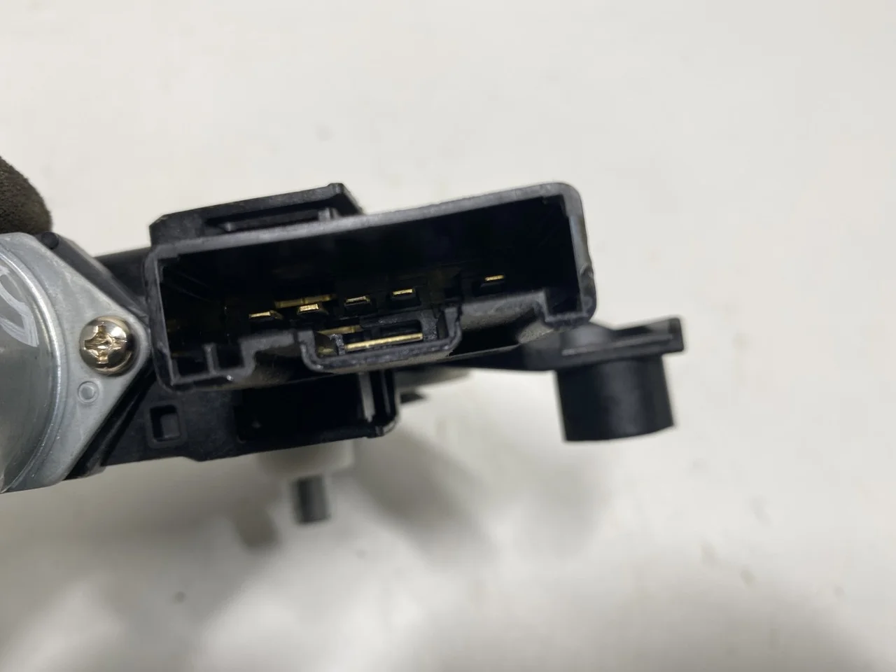 BMW X1/IX1 U11 2023- Ablakemelő motor nézet 3