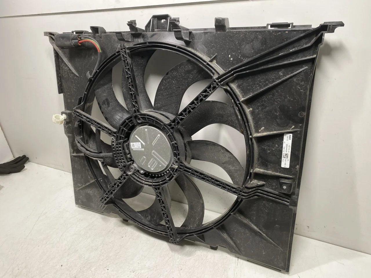 BMW X1/IX1 U11 2023- Electric cooling fan view 3
