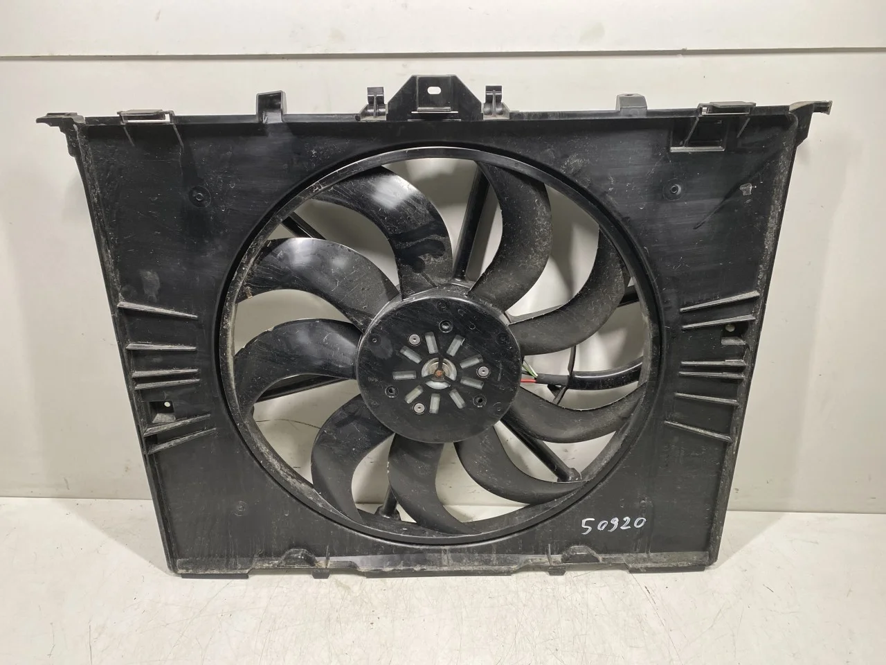 BMW X1/IX1 U11 2023- Electric cooling fan view 4